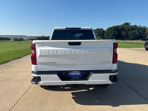 Used 2024 Chevrolet Silverado 1500 Custom AWD/4WD image 8