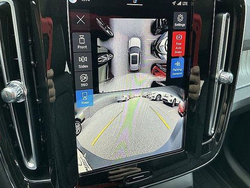 New 2026 Volvo XC40 B5 Plus w/ Protection Package Premier AWD/4WD image 20