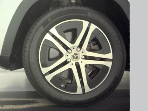 Used 2021 Mercedes-Benz GLS 450 4MATIC image 7