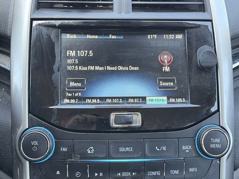 Used 2016 Chevrolet Malibu LT w/ Power Convenience Package image 11