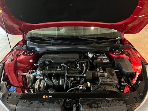 Used 2025 Kia K4 LXS image 31