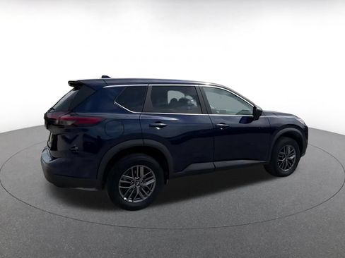 Used 2026 Nissan Rogue SV AWD/4WD image 12