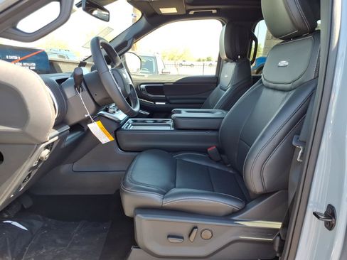 New 2026 Ford Expedition Platinum w/ Stealth Appearance Package AWD/4WD image 7