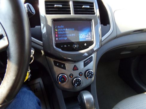 Used 2015 Chevrolet Sonic LTZ image 42