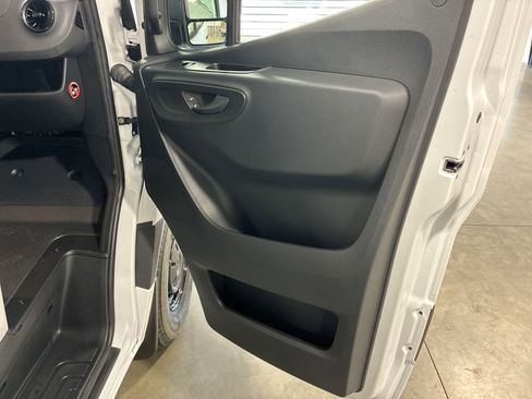 New 2025 Mercedes-Benz Sprinter 2500 image 18