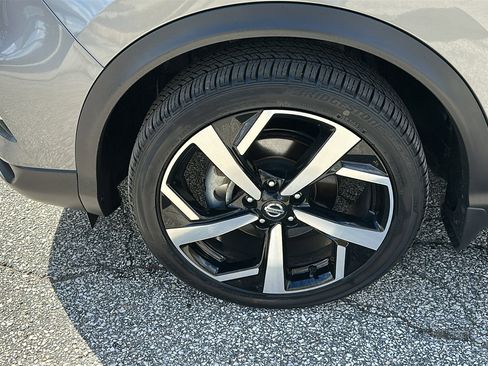 Certified 2022 Nissan Rogue Sport SL w/ Premium Package image 9