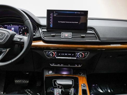 Used 2023 Audi Q5 2.0T Premium w/ Convenience Package image 14