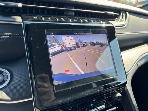 Used 2023 Jeep Grand Cherokee L Laredo image 22