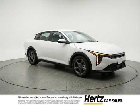 Used 2025 Kia K4 FWD image 1