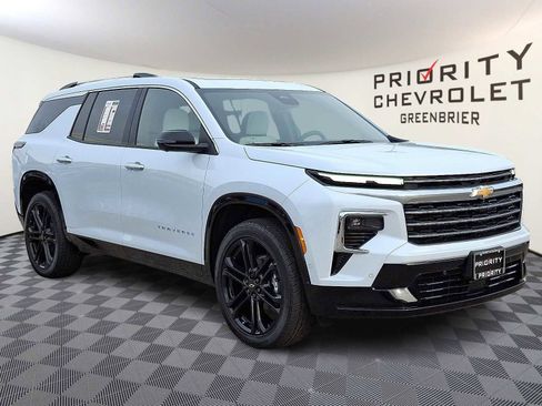 New 2026 Chevrolet Traverse High Country image 3