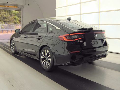Used 2024 Honda Civic EX-L image 11