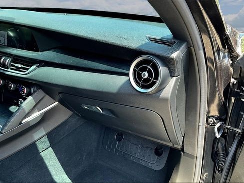 Used 2022 Alfa Romeo Stelvio Sprint AWD/4WD image 24
