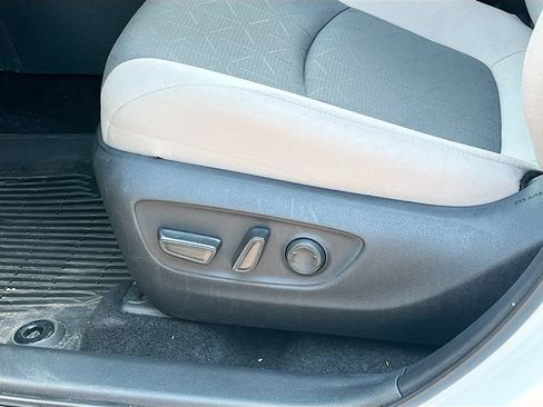 Used 2025 Toyota RAV4 XLE w/ Convenience Package AWD/4WD image 20