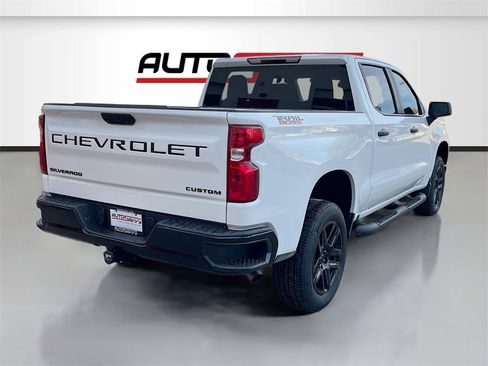 Used 2024 Chevrolet Silverado 1500 Custom Trail Boss w/ Turbomax Blackout Package image 7