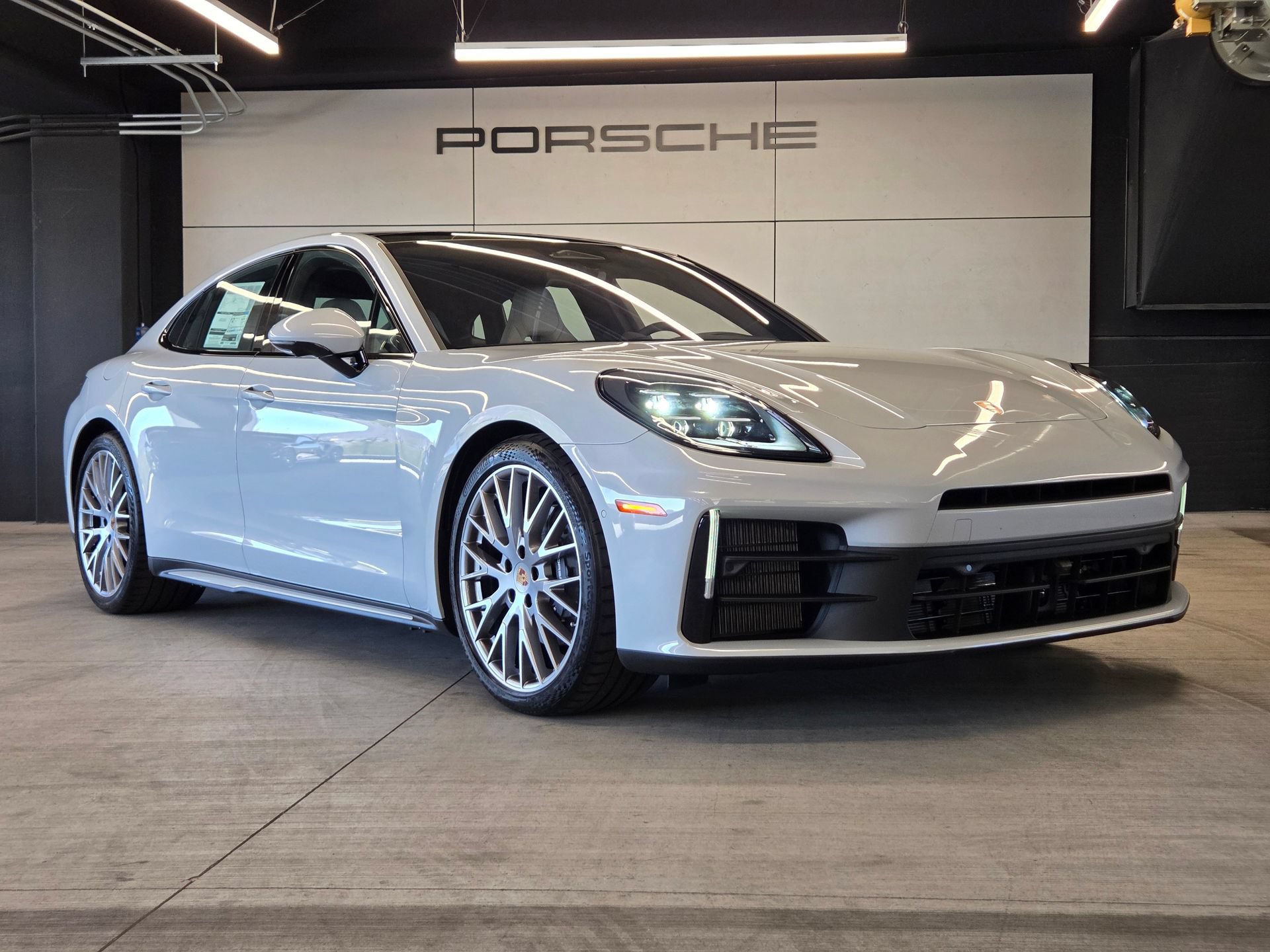 New 2026 Porsche Panamera 4 AWD/4WD image 30