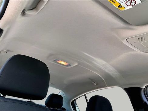 Used 2017 Chevrolet Cruze LT FWD image 24