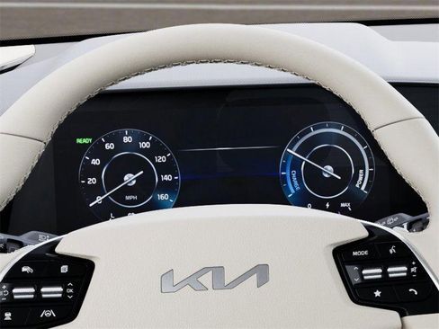 New 2025 Kia Niro Wave w/ Wave Preserve Package image 24