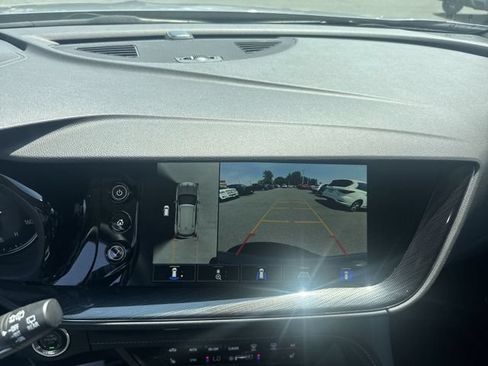 Certified 2023 Buick Envision Essence w/ Technology Package I AWD/4WD image 15