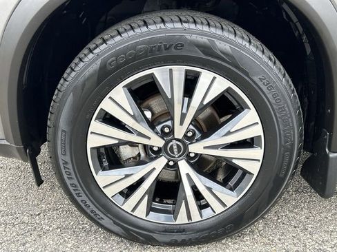 Certified 2023 Nissan Rogue SV image 10