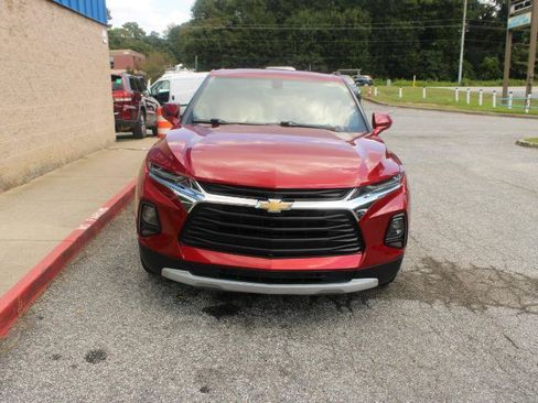 Used 2019 Chevrolet Blazer LT FWD image 2