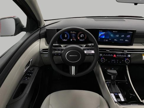 New 2026 Hyundai Tucson SEL image 13