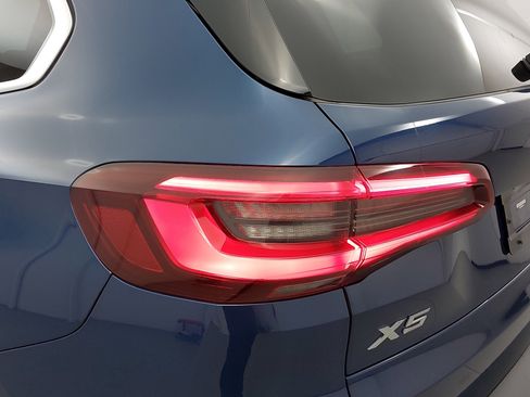 Used 2022 BMW X5 xDrive40i w/ Premium Package image 36