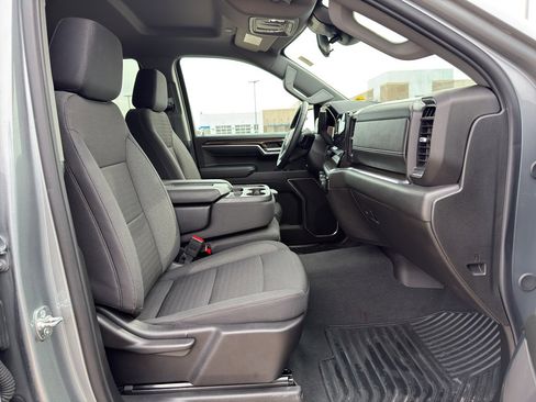 Used 2025 Chevrolet Silverado 1500 LT AWD/4WD image 40