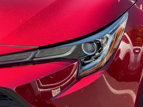 Used 2022 Toyota Corolla LE FWD image 49