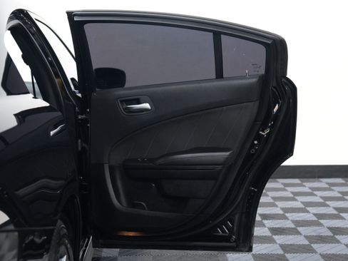 Used 2019 Dodge Charger R/T w/ Blacktop Package image 26