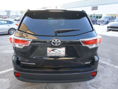 Used 2015 Toyota Highlander XLE image 6