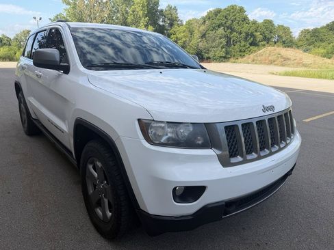 Used 2013 Jeep Grand Cherokee Trailhawk AWD/4WD image 3