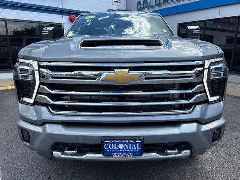Used 2026 Chevrolet Silverado 2500 High Country w/ High Country Premium Package AWD/4WD image 2