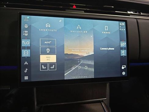 Certified 2026 Land Rover Range Rover Long Wheelbase SE AWD/4WD image 21