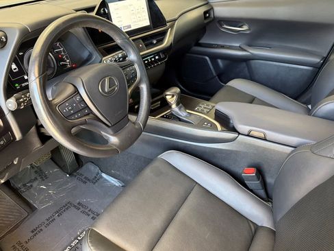 Used 2024 Lexus UX 250h F Sport FWD image 11