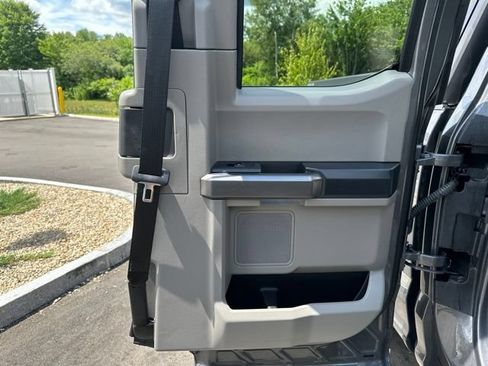 Used 2022 Ford F350 XLT w/ XLT Value Package AWD/4WD image 13