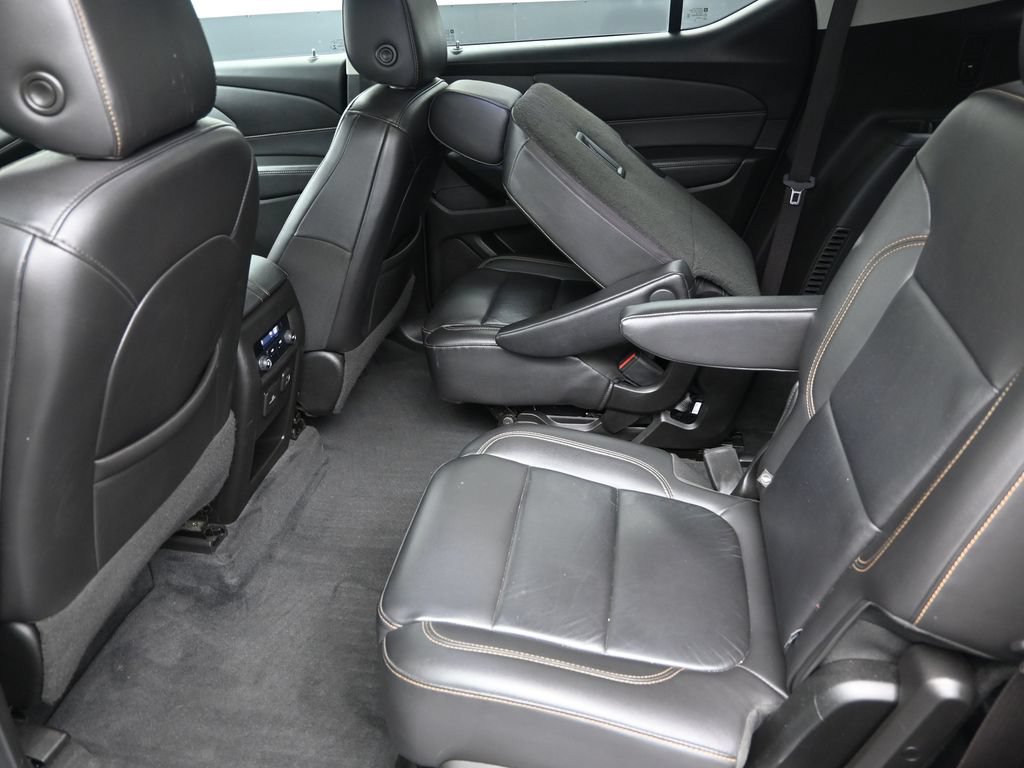 Used 2021 Chevrolet Traverse RS FWD image 13