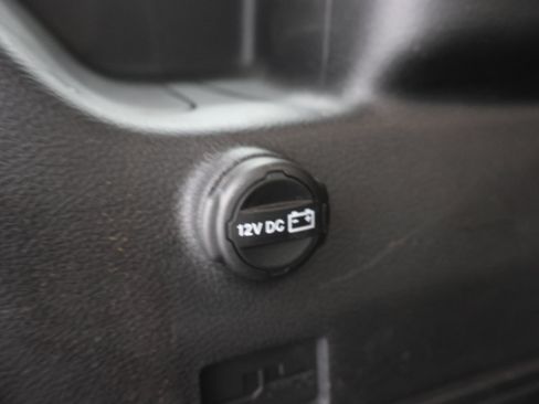 Used 2024 Jeep Wrangler Unlimited Sahara w/ Technology Group AWD/4WD image 28