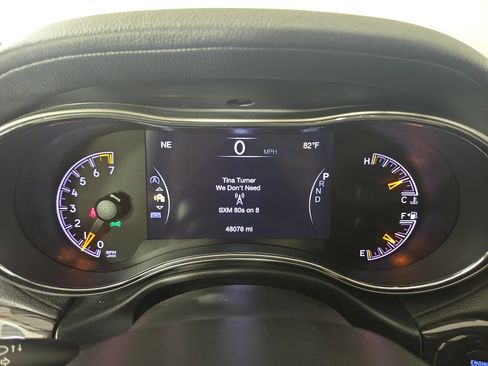 Certified 2018 Jeep Grand Cherokee Overland w/ Interior Metal Package AWD/4WD image 18