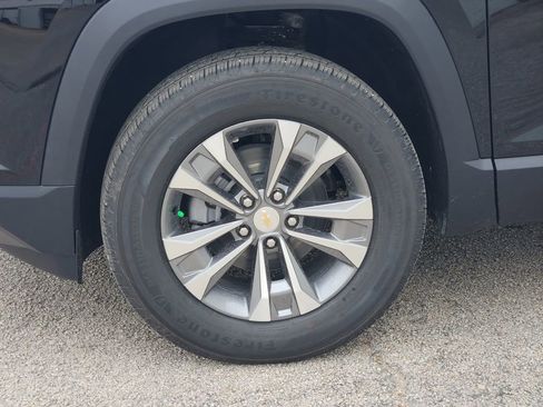 New 2026 Chevrolet Equinox LT w/ Convenience Package II FWD image 8