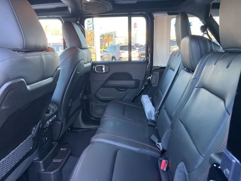 New 2026 Jeep Wrangler Unlimited Rubicon image 12