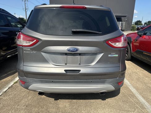 Used 2014 Ford Escape SE w/ Equipment Group 201A image 5