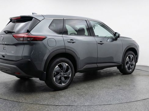Used 2025 Nissan Rogue SV AWD/4WD image 9