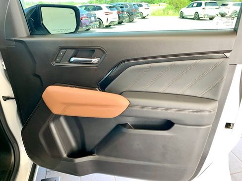 Used 2026 GMC Canyon AT4 w/ Technology Plus Package AWD/4WD image 28