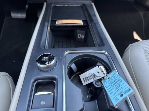 New 2025 Lincoln Corsair FWD w/ Equipment Group 101A image 31