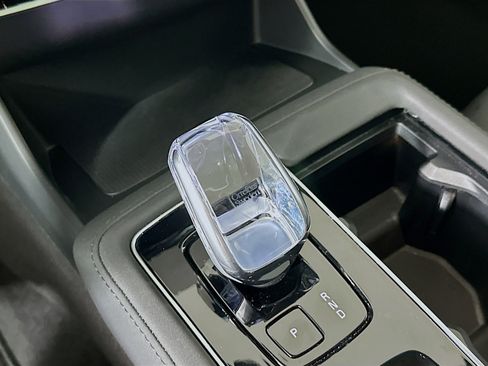 Used 2025 Volvo XC90 B6 Plus image 25