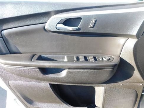 Used 2009 Chevrolet Traverse LT image 10