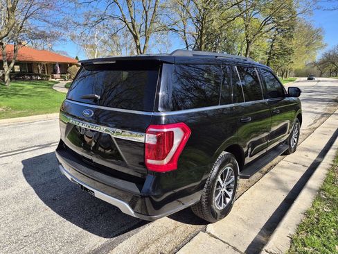Used 2018 Ford Expedition XLT w/ Equipment Group 201A image 7