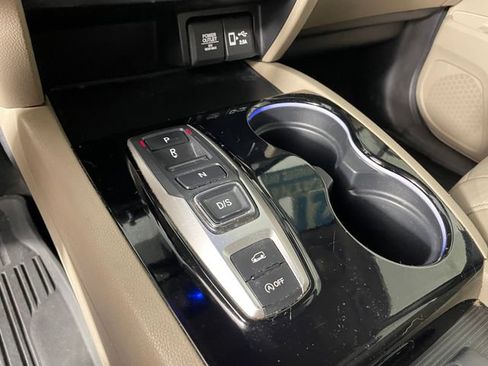 Used 2021 Honda Pilot Touring image 8