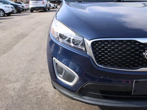 Used 2016 Kia Sorento LX image 40