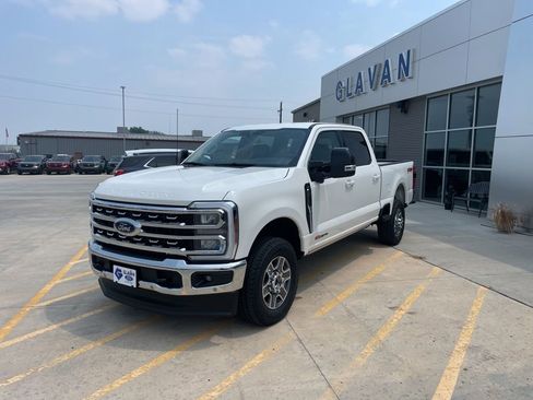 New 2025 Ford F250 Lariat w/ Lariat Ultimate Package image 3